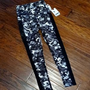 TKO Technical Knockout Mesh High Waist Leggings Medium Camo Gray NWT